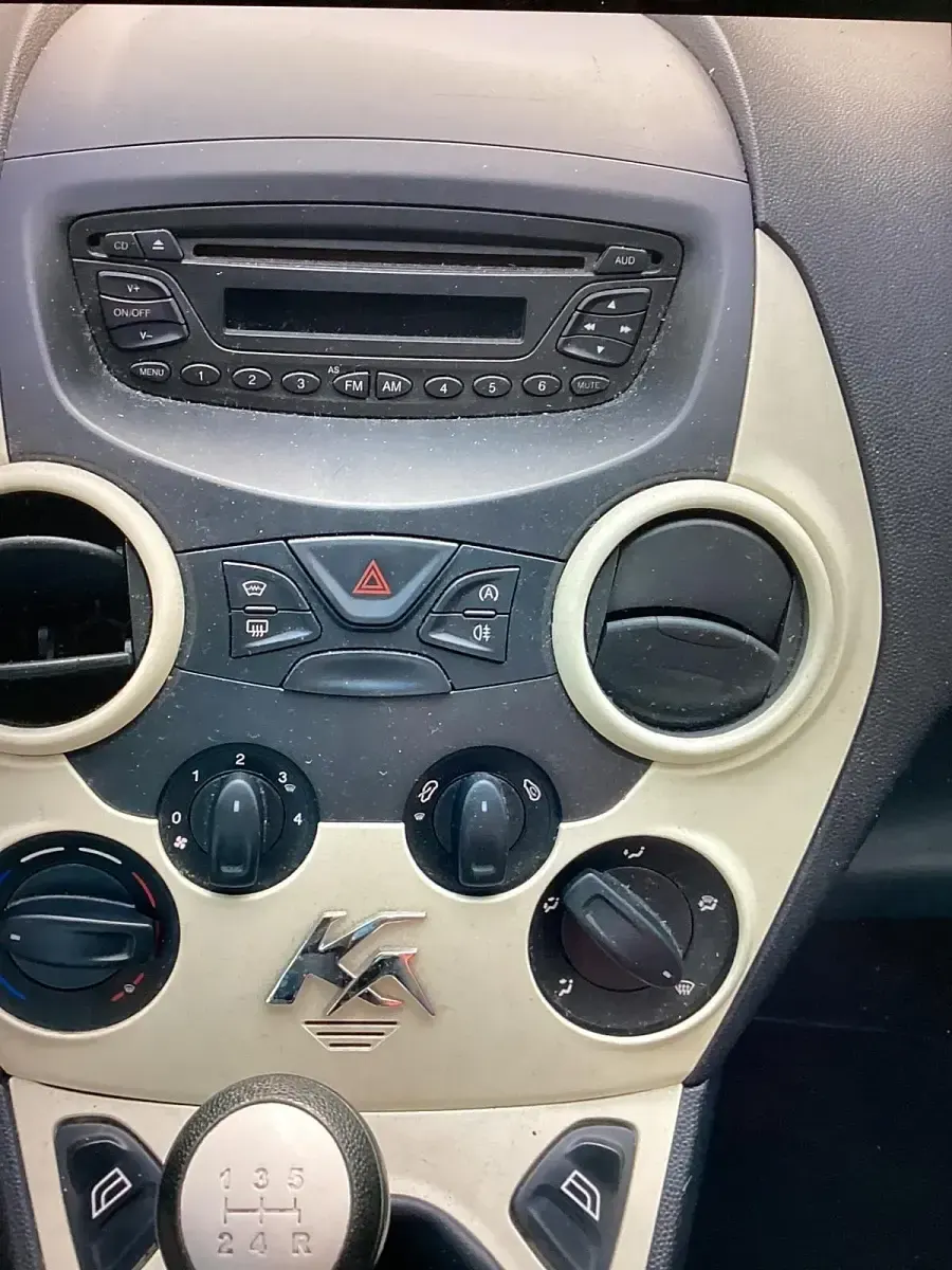 Gebraucht Ford Ka 69 PS (50 kW) 2011 Schwarz Kleinwagen