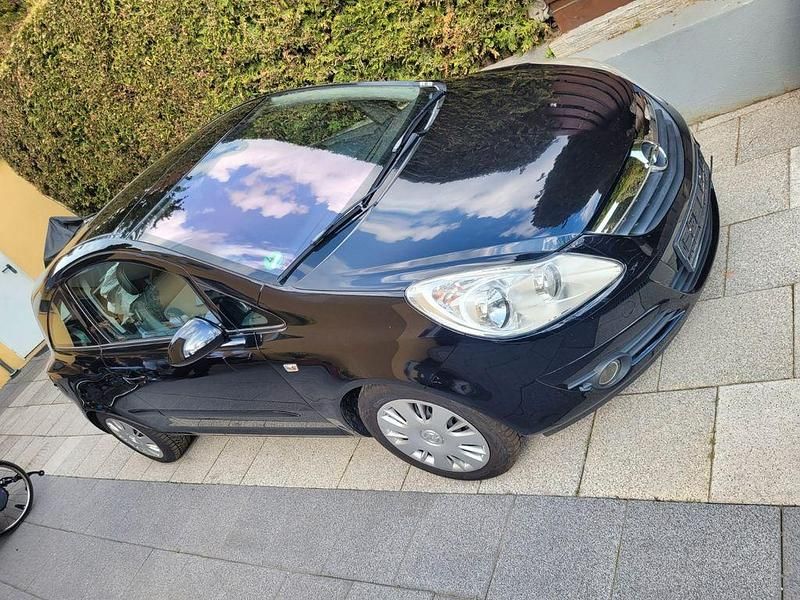 Second-hand Opel Corsa Cosmo 90 CP (66 kW) 2007 Negru Hatchback