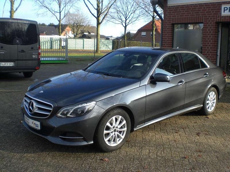 Gebraucht Mercedes E250 Avantgarde 204 PS (150 kW) 2017 Grau Limousine