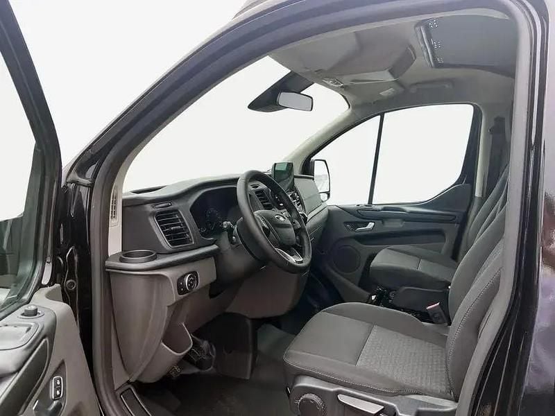 Gebraucht Buerstner Copa 150 PS (110 kW) 2024 Schwarz Van