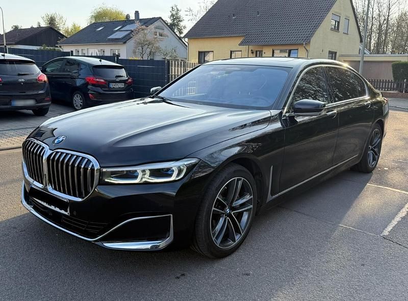 Gebraucht BMW 730L 265 PS (194 kW) 2020 Schwarz Limousine