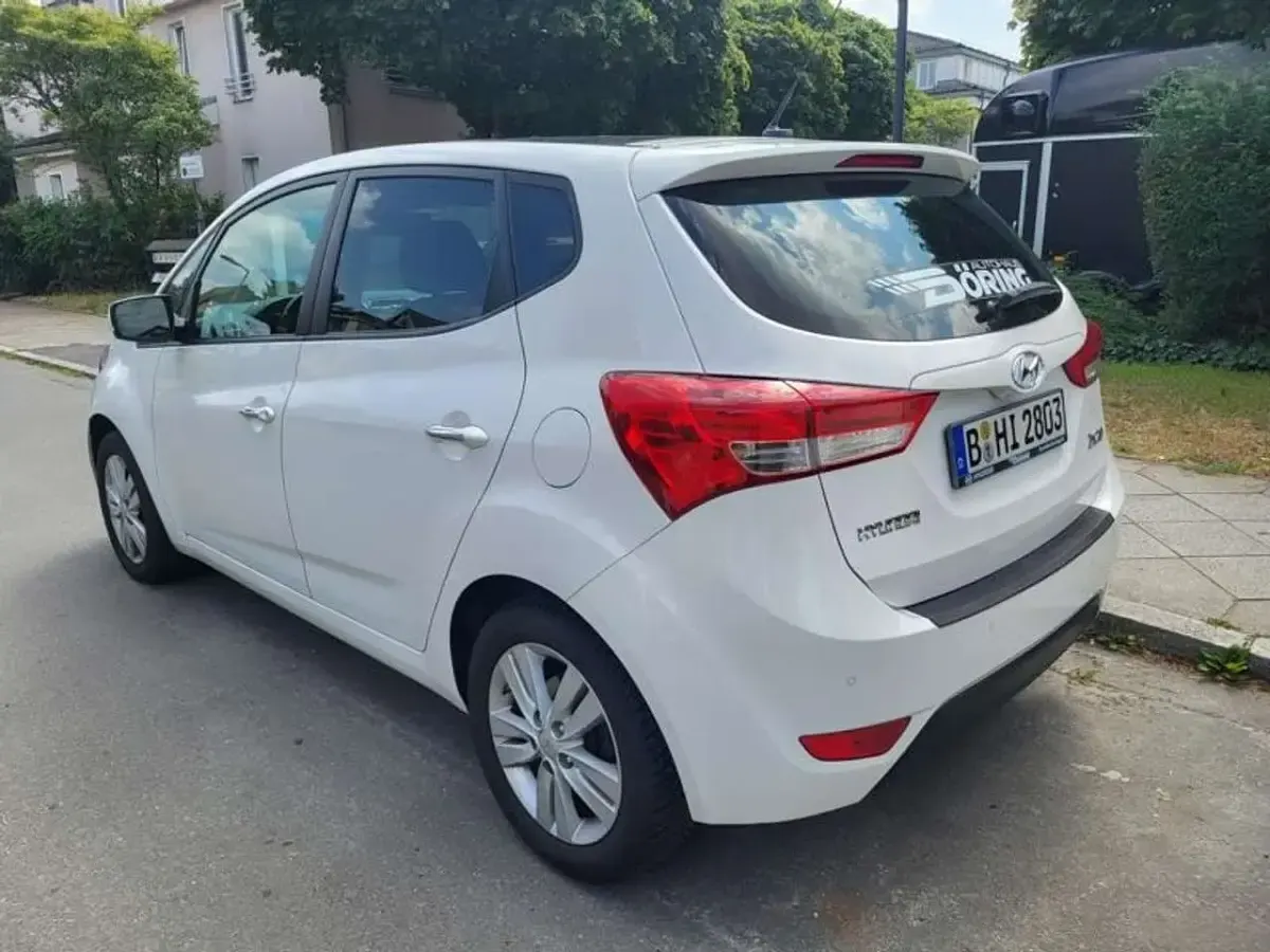 Gebraucht Hyundai ix20 Style 125 PS (91 kW) 2014 Weiß Kleinwagen