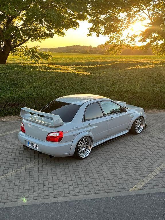 Grau Gebraucht 2005 Subaru Impreza Limousine | 30.900 € (Teuer) - Bild 1/4