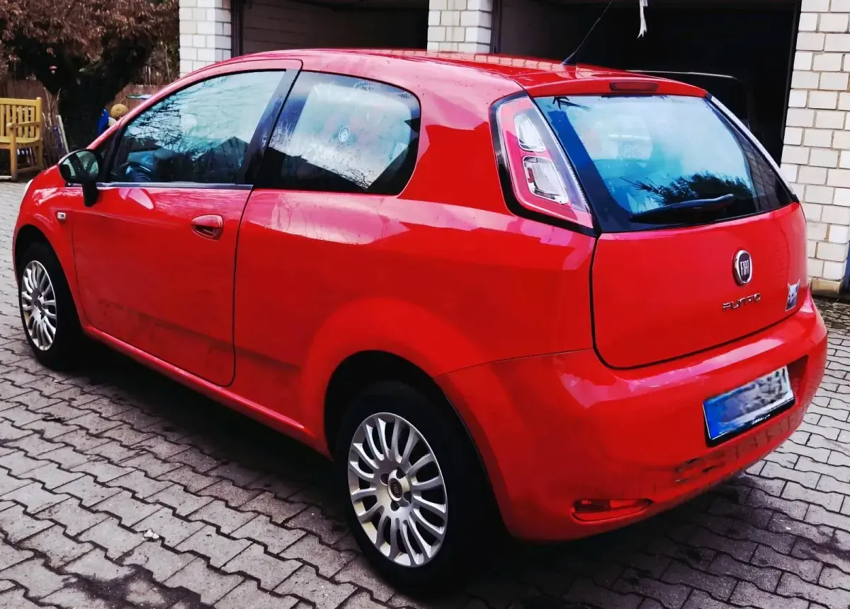 Gebraucht Fiat Grande Punto 60 PS (44 kW) 2013 Rot Kleinwagen
