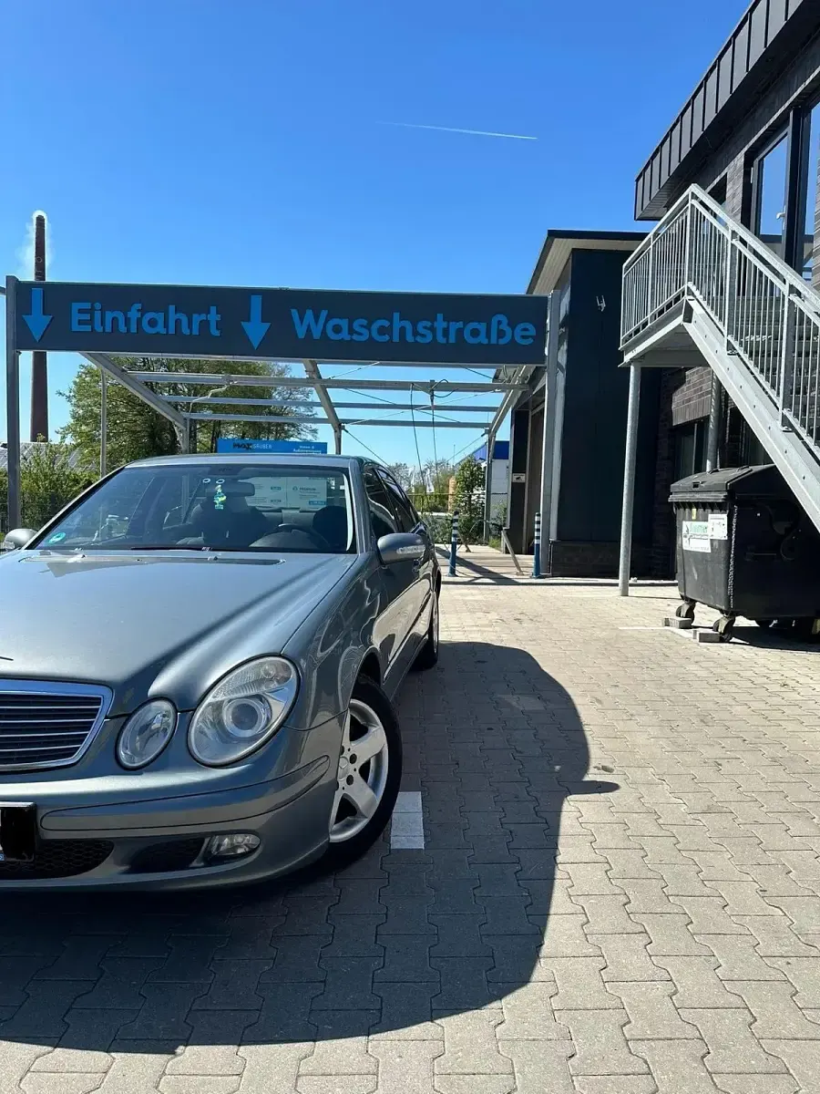 Gebraucht Mercedes E200 140 PS (102 kW) 2005 Grau Limousine