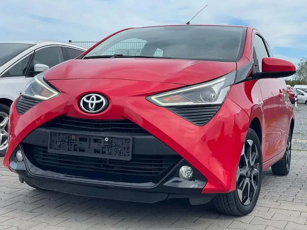 Gebraucht Toyota Aygo 72 PS (52 kW) 2019 Rot Kleinwagen