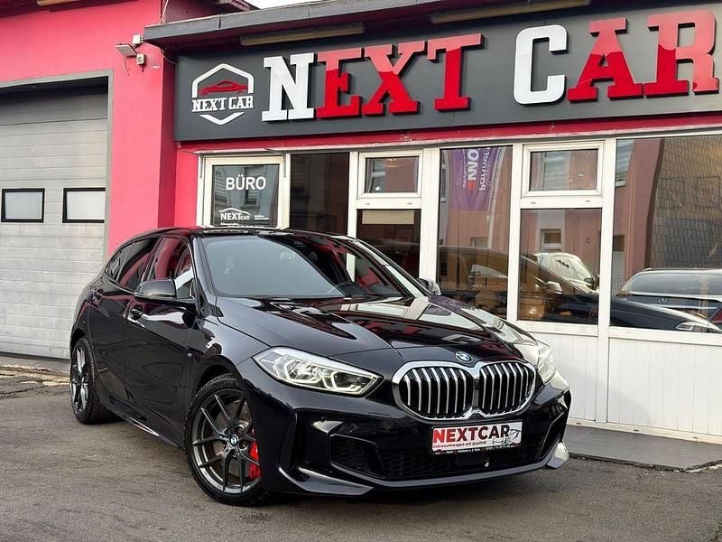 Schwarz Gebraucht 2021 BMW 128 M Sport Limousine | 27.900 € (Fairer Preis) - Bild 1/4