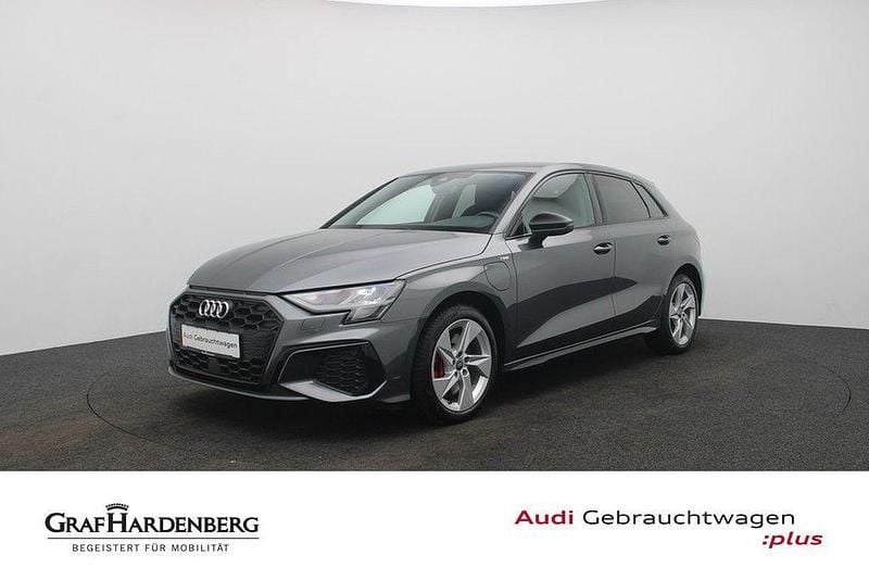 Grau Gebraucht 2022 Audi A3 S-Line Limousine | 23.880 € (Guter Preis) - Bild 1/4