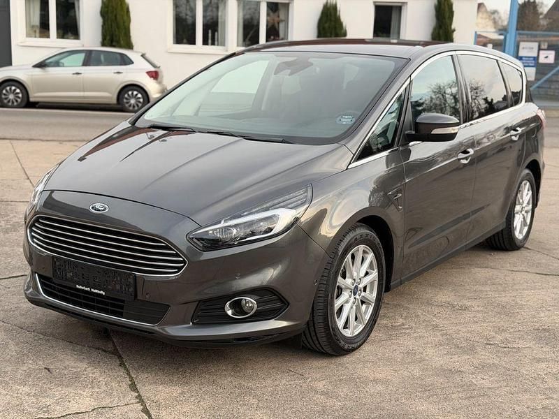 Gebraucht Ford S-MAX Titanium 150 PS (110 kW) 2016 Weiß Van / Kleinbus