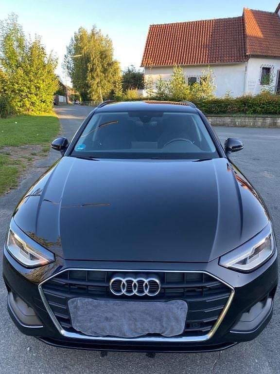 Schwarz Gebraucht 2021 Audi A4 Advanced Kombi | 19.500 € (Guter Preis) - Bild 1/4