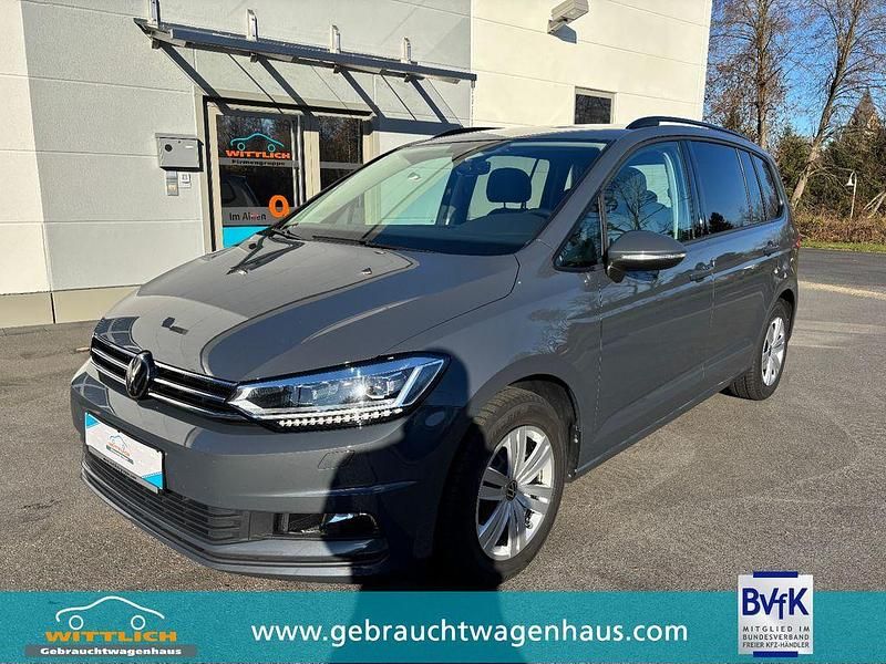Delfingrau metallic Gebraucht 2023 VW Touran Comfortline Van / Kleinbus | 29.500 € (Fairer Preis) - Bild 1/4
