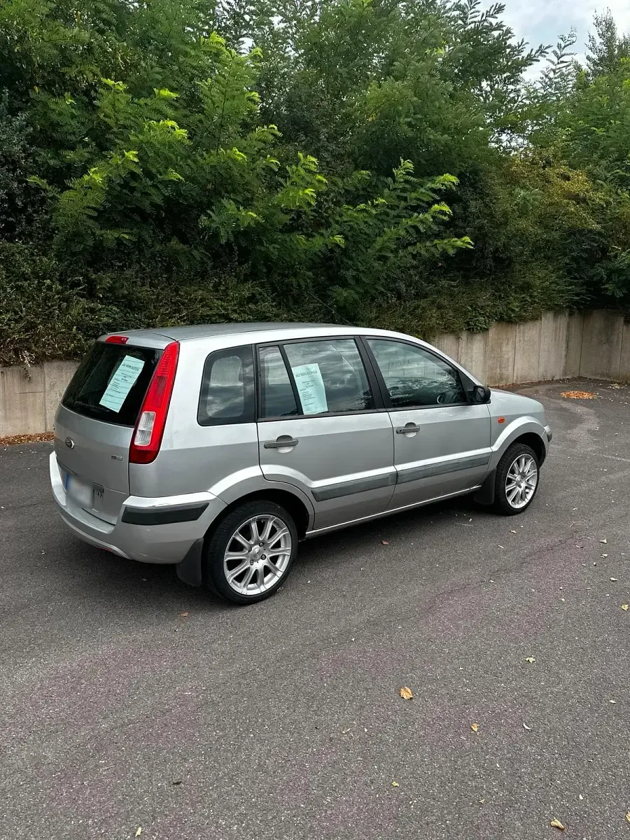 Gebraucht Ford Fusion 90 PS (66 kW) 2007 Silber Kleinwagen