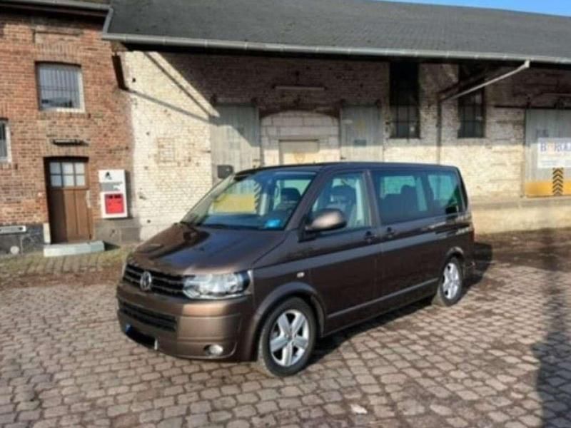Gebraucht 2011 VW Multivan Highline Van | 17.900 € (Guter Preis) - Bild 1/4