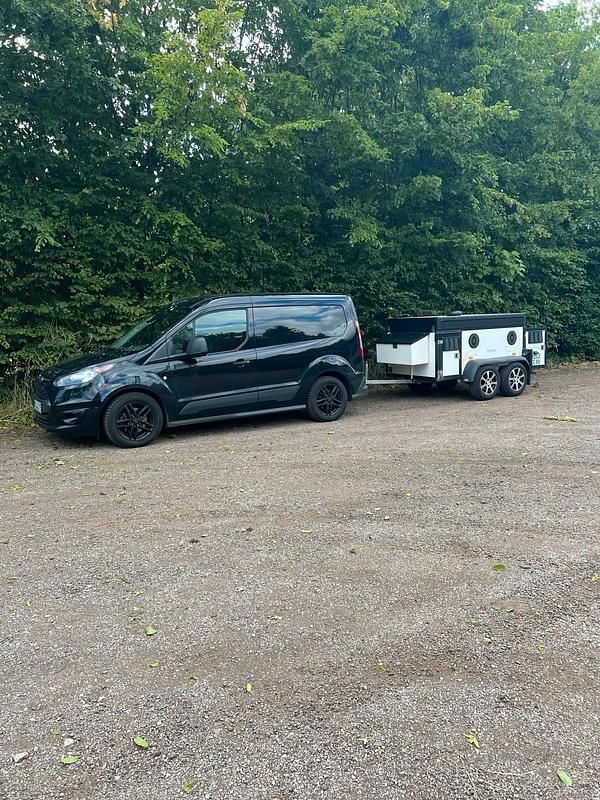 Second-hand Ford Transit Connect 101 CP (74 kW) 2016 Negru Monovolum