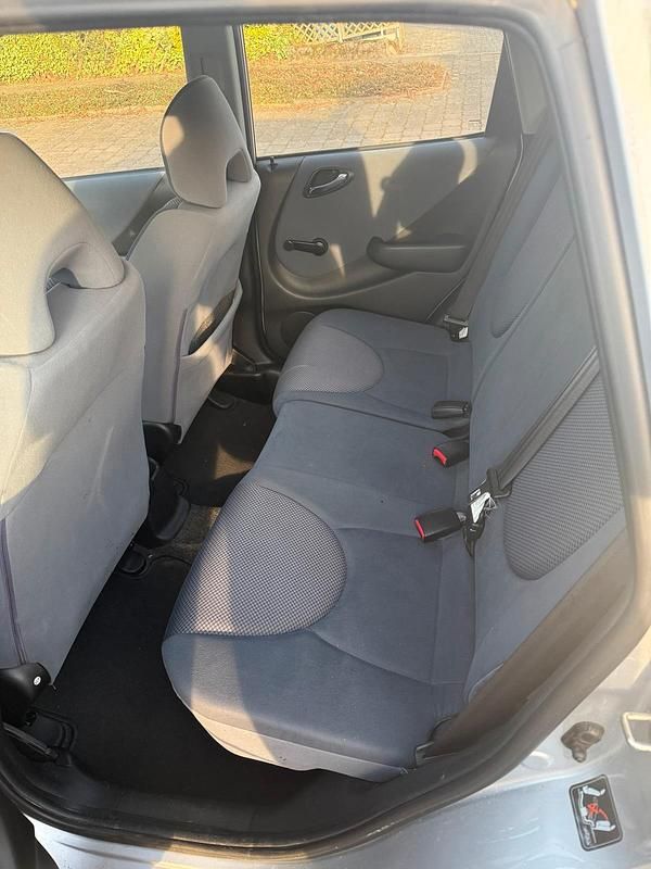 Gebraucht Honda Jazz 83 PS (61 kW) 2006 Silber Kleinwagen