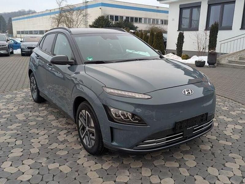 Gebraucht Hyundai Kona Trend 100 kW (136 PS) 2021 Grün SUV