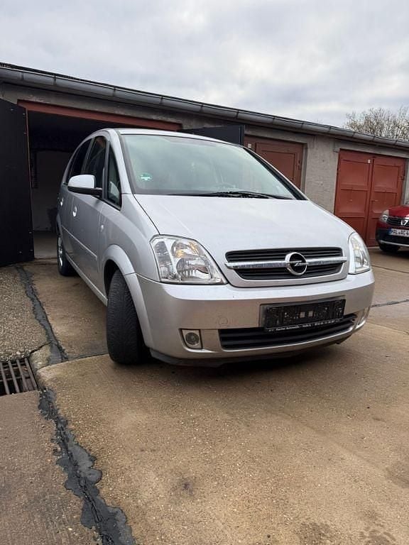 Silber Gebraucht 2003 Opel Meriva Van / Kleinbus | 1.650 € (Fairer Preis) - Bild 1/4