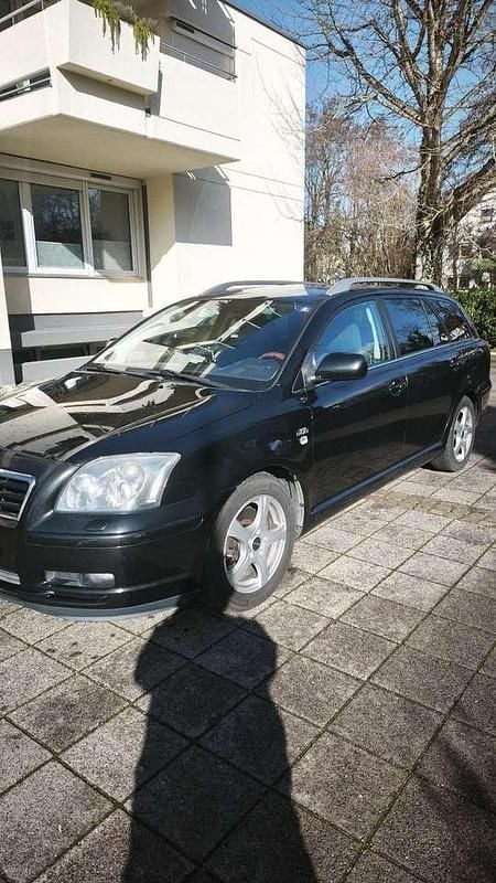 Gebraucht Toyota Avensis Executive 177 PS (130 kW) 2006 Kombi