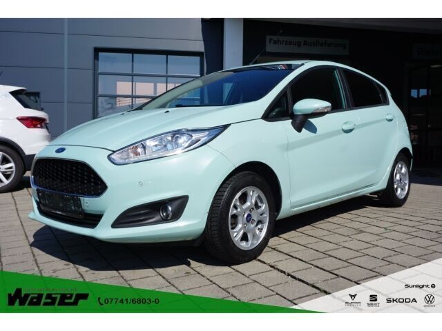 Gruen Gebraucht 2017 Ford Fiesta Celebration Kleinwagen | 8.590 € (Fairer Preis) - Bild 1/4