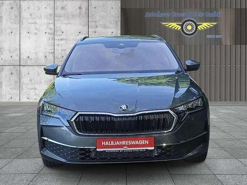Stahl grau metallic Gebraucht 2024 Skoda Octavia Selection Kombi | 32.900 € (Guter Preis) - Bild 1/4