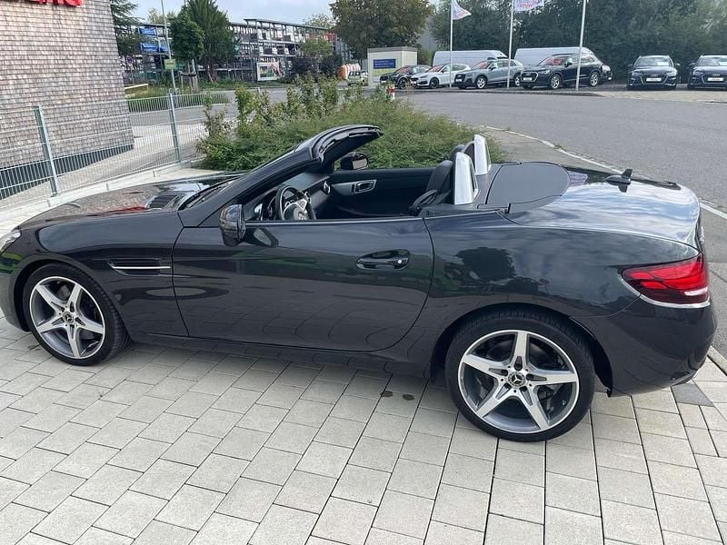 Gebraucht Mercedes SLC300 245 PS (180 kW) 2019 Cabrio