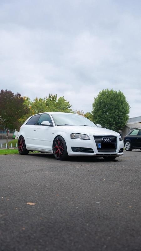Weiß Gebraucht 2010 Audi A3 S-Line Limousine | 5.500 € (Etwas zu teuer) - Bild 1/4