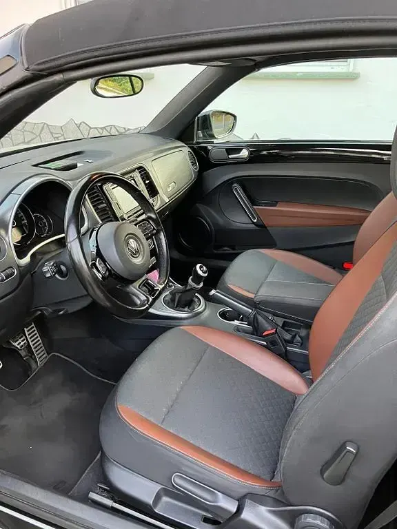 Używany VW Beetle Allstar 105 KM (77 kW) 2016 Czarny Hatchback