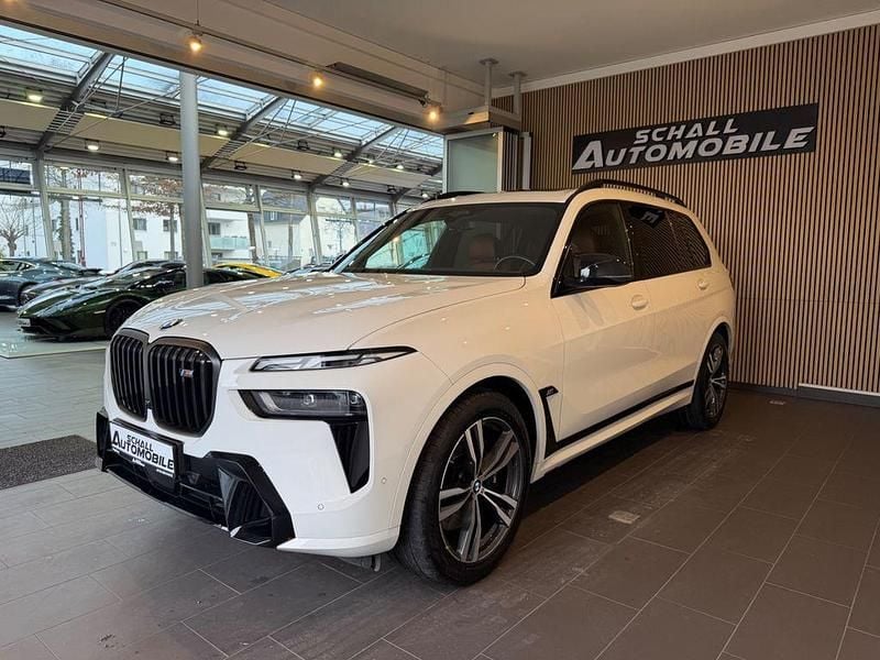 Gebraucht BMW X7 M Sport 530 PS (389 kW) 2023 Weiß SUV