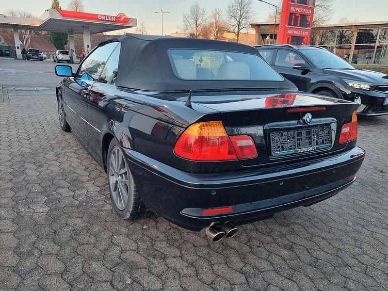 Gebraucht BMW 318 Cabriolet Sport Line 143 PS (105 kW) 2004 Schwarz Cabrio