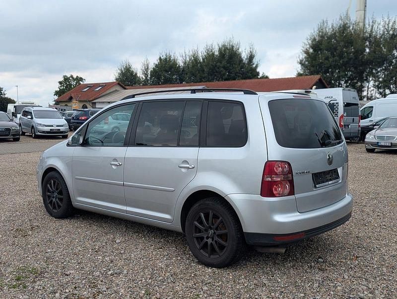 Gebraucht VW Touran 109 PS (80 kW) 2007 Silber Van / Kleinbus
