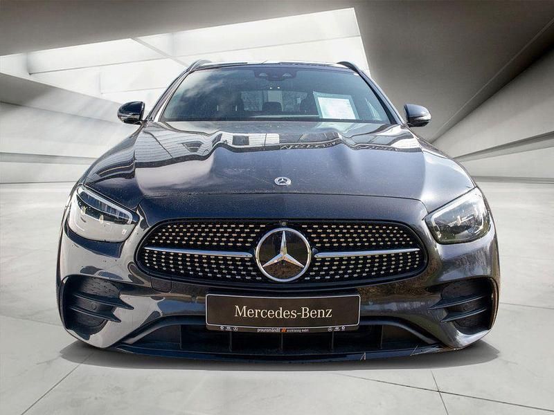 Gebraucht Mercedes E300 AMG 306 PS (225 kW) 2022 Grau Kombi