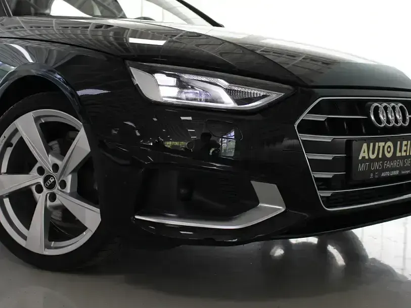 Gebraucht Audi A4 Advanced 150 PS (110 kW) 2022 Schwarz Kombi