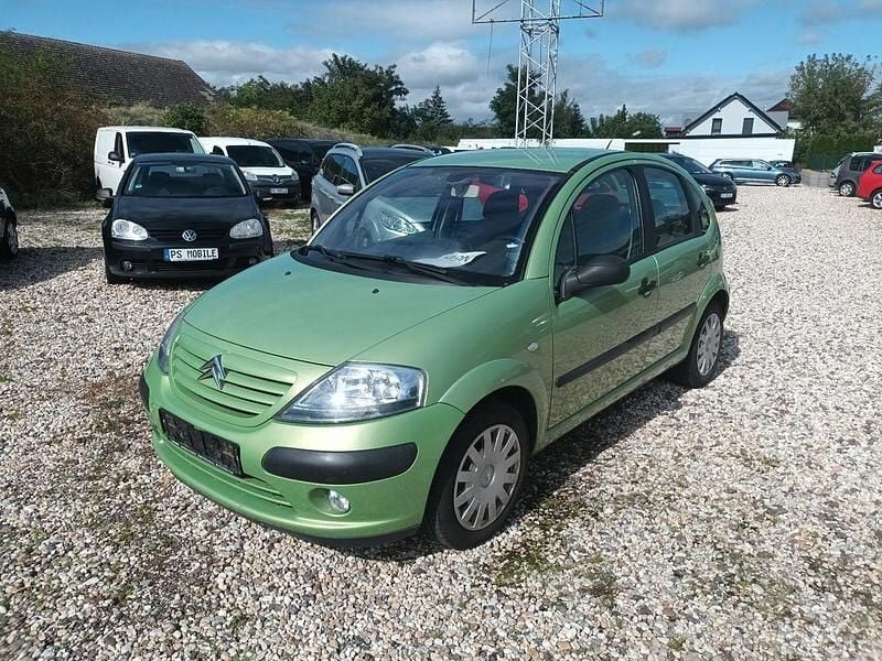 Grün Gebraucht 2004 Citroën C3 Kleinwagen | 3.800 € (Fairer Preis) - Bild 1/4
