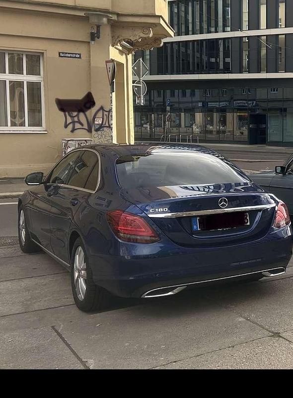 Gebraucht Mercedes C180 156 PS (114 kW) 2020 Blau Limousine