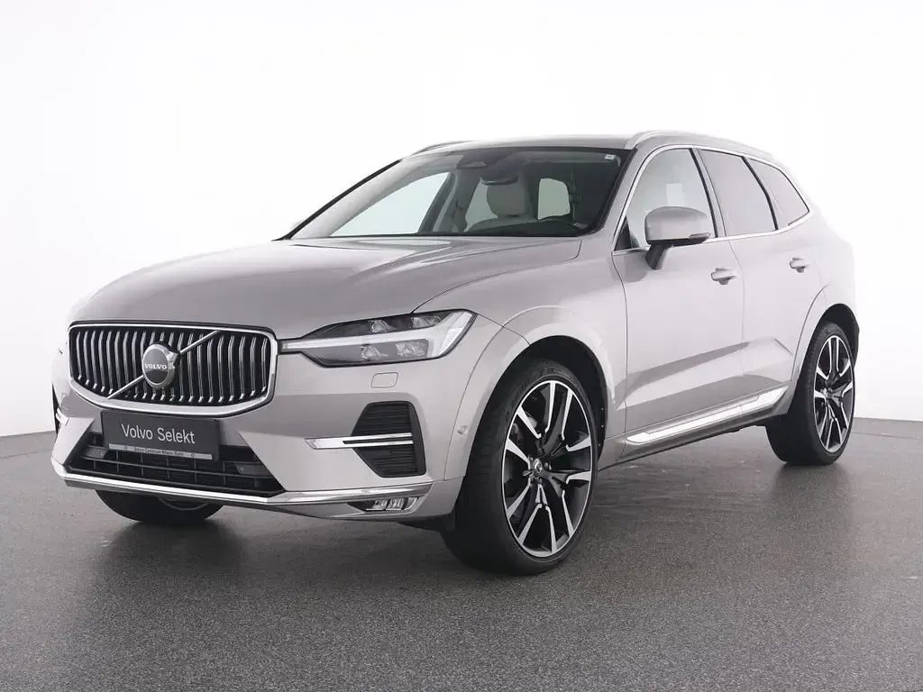 Gebraucht Volvo XC60 Ultimate 197 PS (144 kW) 2023 Silber SUV