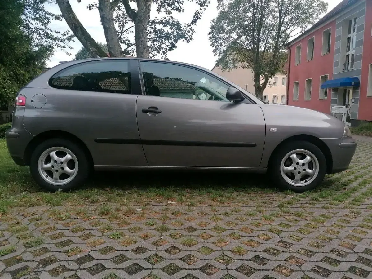 Gebraucht Seat Ibiza 75 PS (55 kW) 2002 Silber Kleinwagen