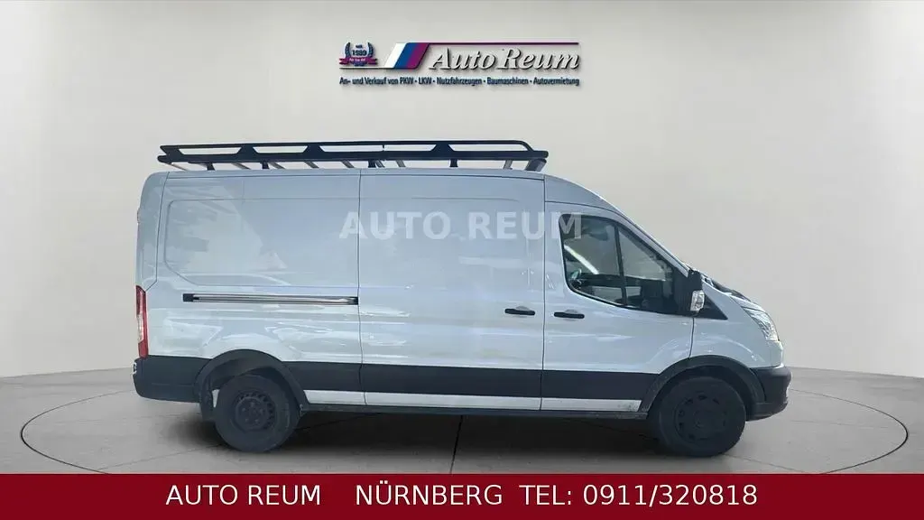 Gebraucht Ford Transit Trend 170 PS (125 kW) 2022 Weiß Van / Kleinbus