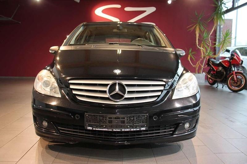 Gebraucht Mercedes B180 109 PS (80 kW) 2005 Schwarz Van / Kleinbus