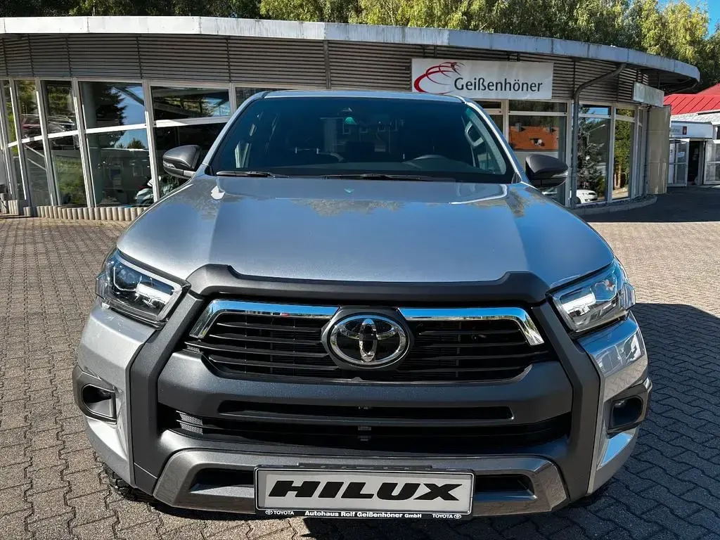 Neu Toyota HiLux 204 PS (150 kW) 2025 Silber Pickup