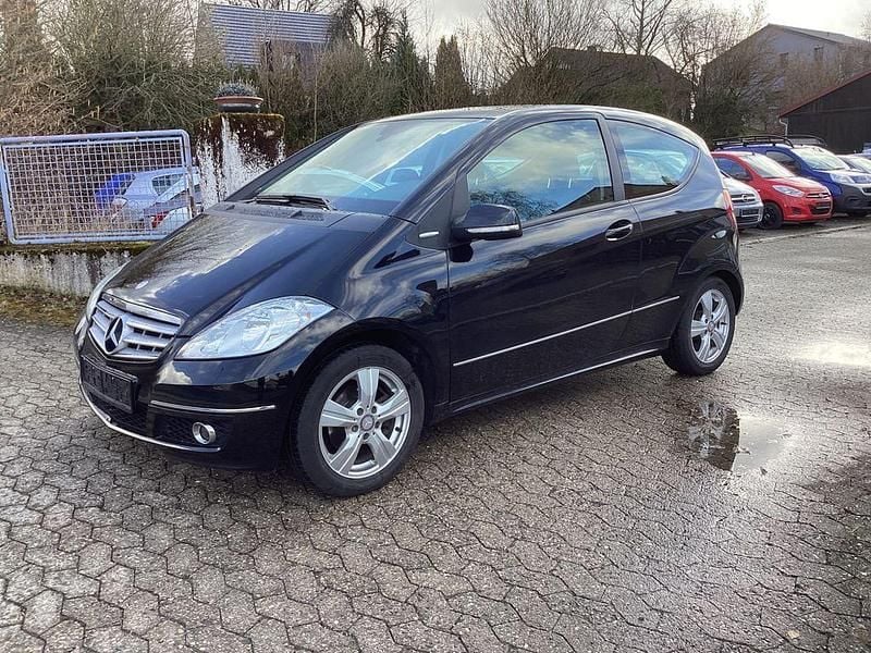 Gebraucht Mercedes A180 109 PS (80 kW) 2010 Schwarz Kleinwagen