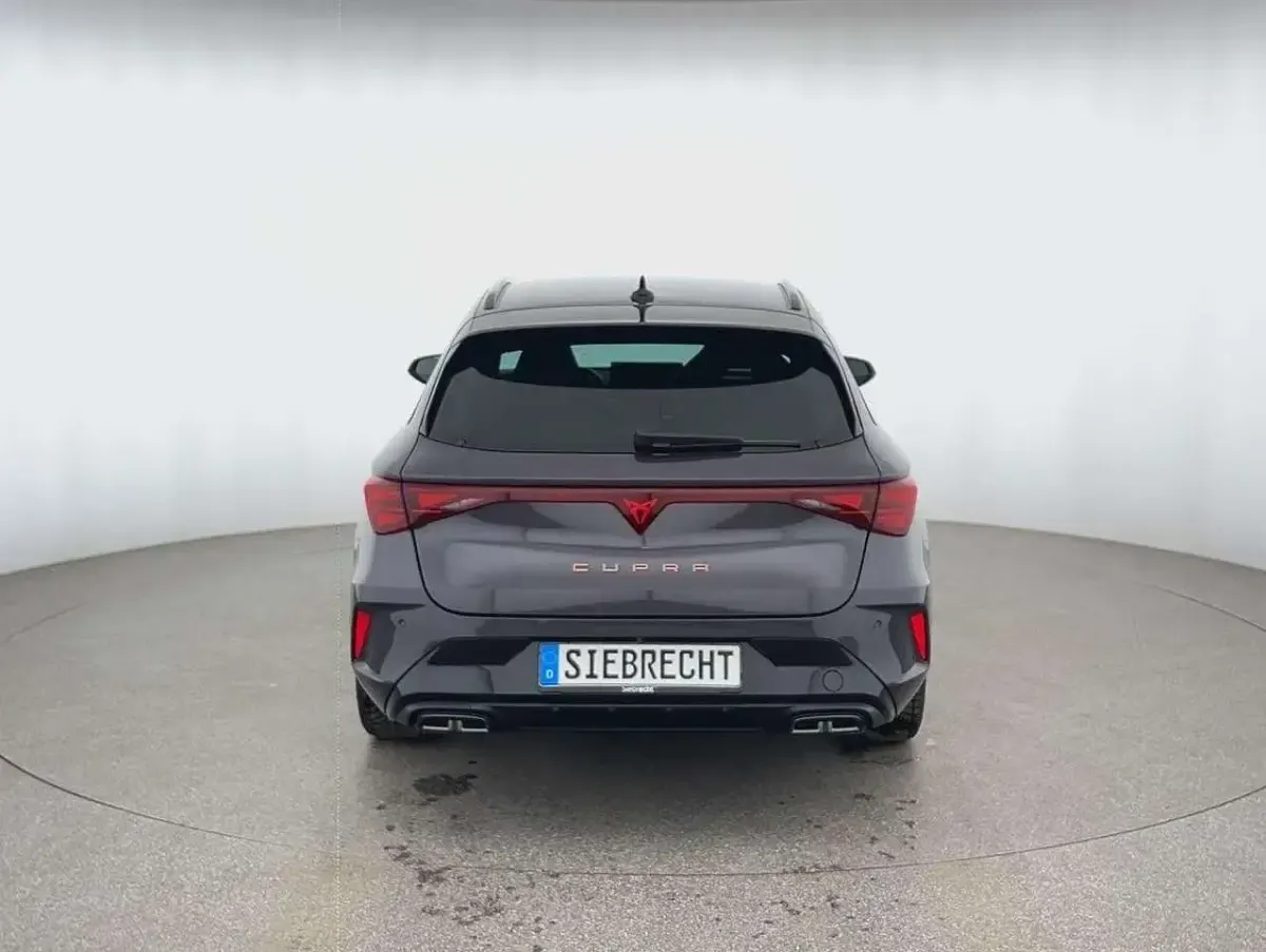 Neu Cupra Leon Basis 150 PS (110 kW) 2026 Violett Kombi