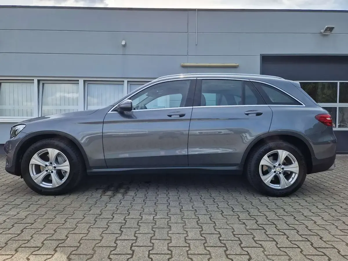 Gebraucht Mercedes GLC250 204 PS (150 kW) 2015 Grau SUV