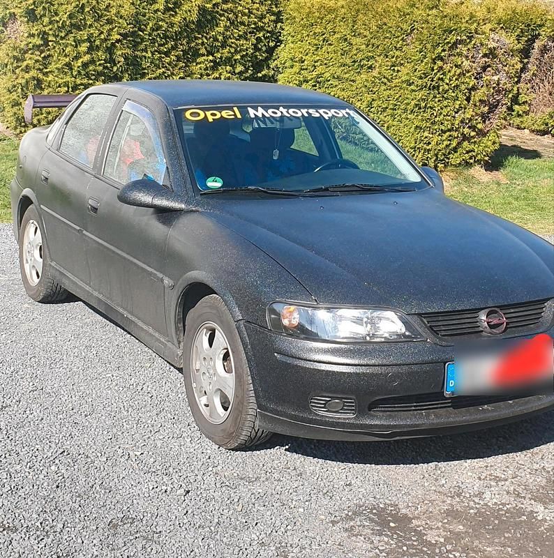 Andere farben Gebraucht 2001 Opel Vectra Limousine | 1.250 € (Fairer Preis) - Bild 1/4