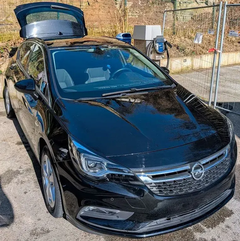 Gebraucht Opel Astra 150 PS (110 kW) 2016 Schwarz Limousine