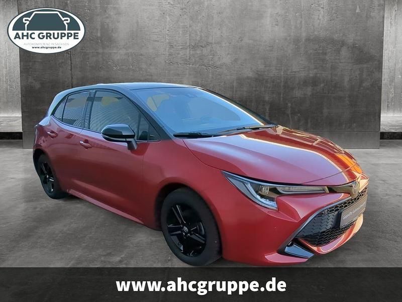 Gebraucht Toyota Corolla Business Edition 122 PS (89 kW) 2022 Rot Limousine