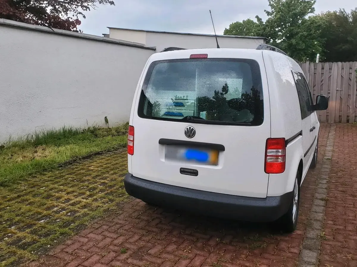 Gebraucht VW Caddy 109 PS (80 kW) 2012 Weiß Van / Kleinbus