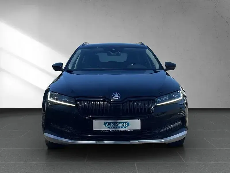 Gebraucht Skoda Superb 200 PS (147 kW) 2023 Schwarz Kombi