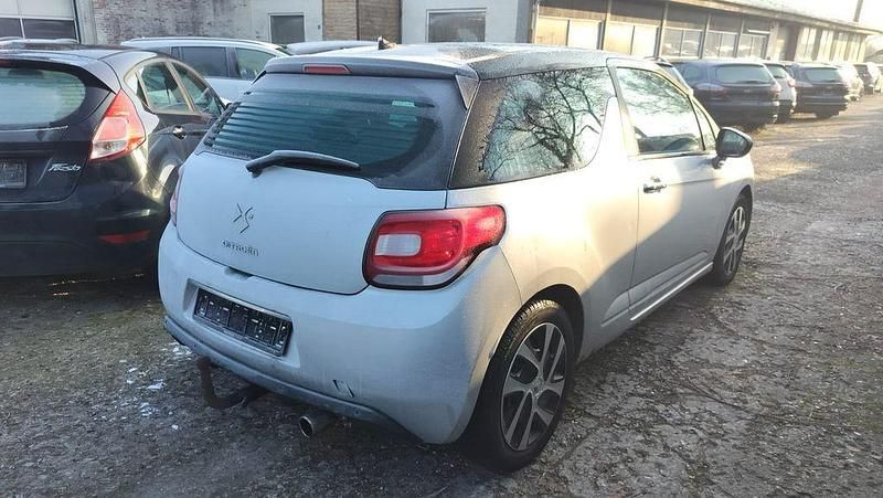 Gebraucht Citroën DS3 So Chic 92 PS (67 kW) 2011 Grau Kleinwagen