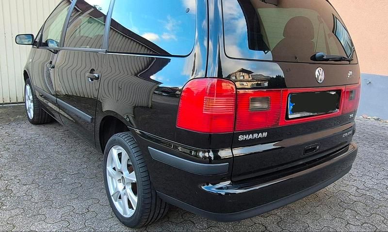 Gebraucht VW Sharan 125 PS (91 kW) 2002 Schwarz Van / Kleinbus