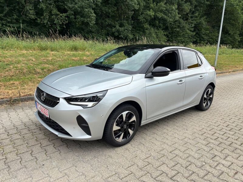Silber Gebraucht 2023 Opel Corsa-e Elegance Kleinwagen | 15.900 € (Guter Preis) - Bild 1/4
